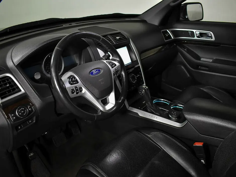 Ford Explorer, 2013 г.