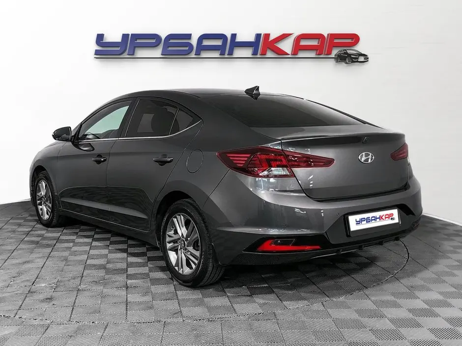 Hyundai Elantra, 2019 г.