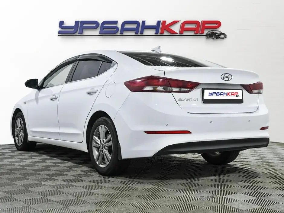 Hyundai Elantra, 2017 г.