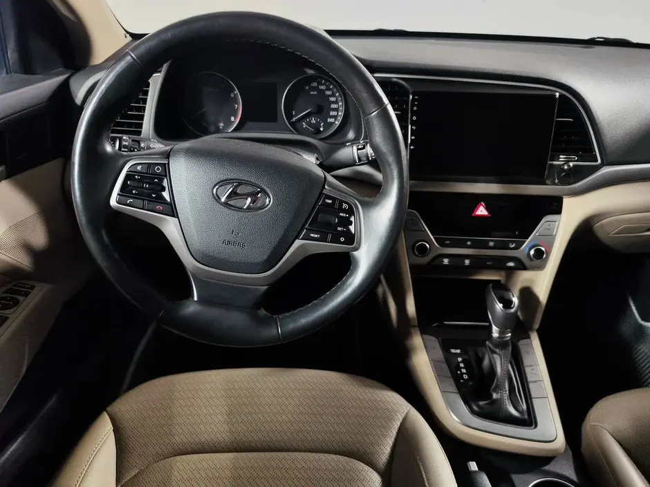 Hyundai Elantra, 2017 г.