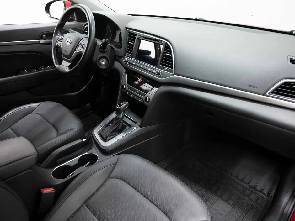 Hyundai Elantra, 2017 г.