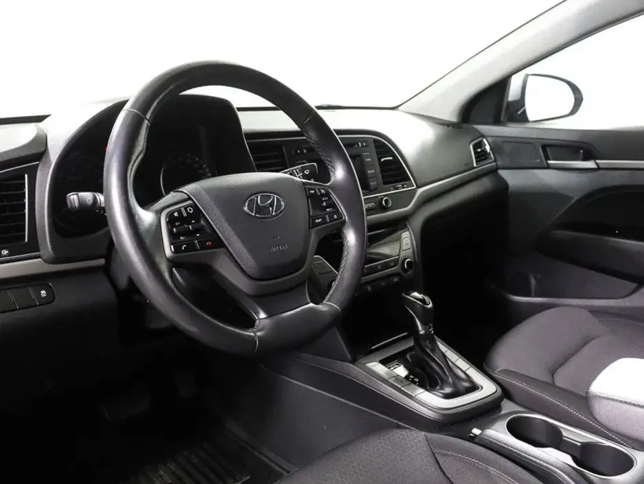 Hyundai Elantra, 2018 г.