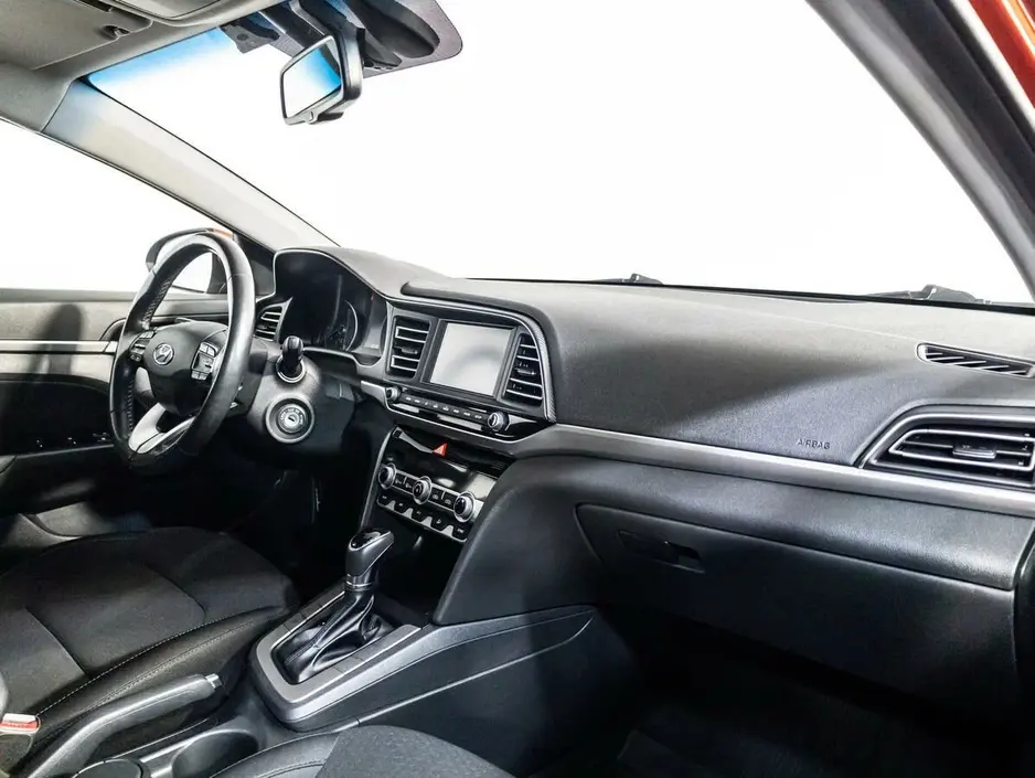 Hyundai Elantra, 2019 г.