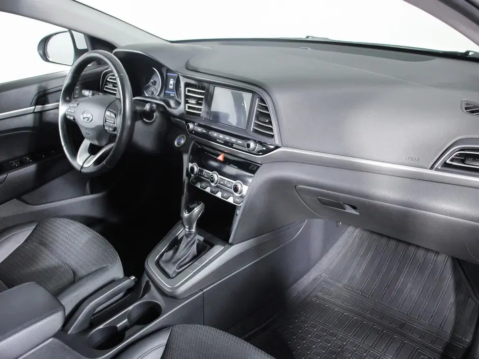 Hyundai Elantra, 2019 г.
