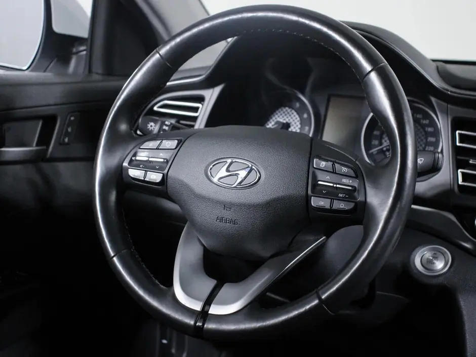 Hyundai Elantra, 2019 г.