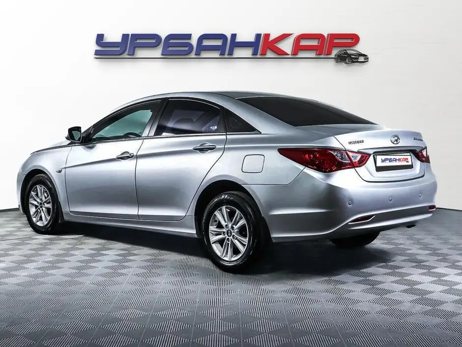Hyundai Sonata, 2011 г.