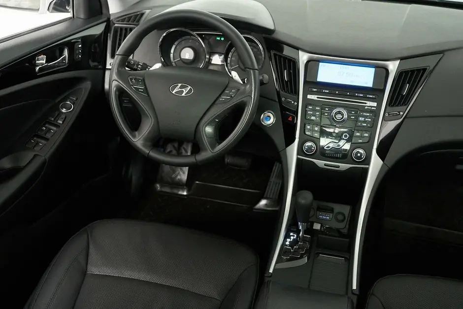 Hyundai Sonata, 2011 г.