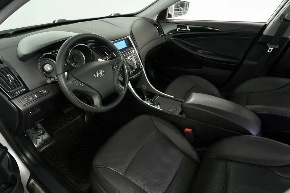 Hyundai Sonata, 2011 г.