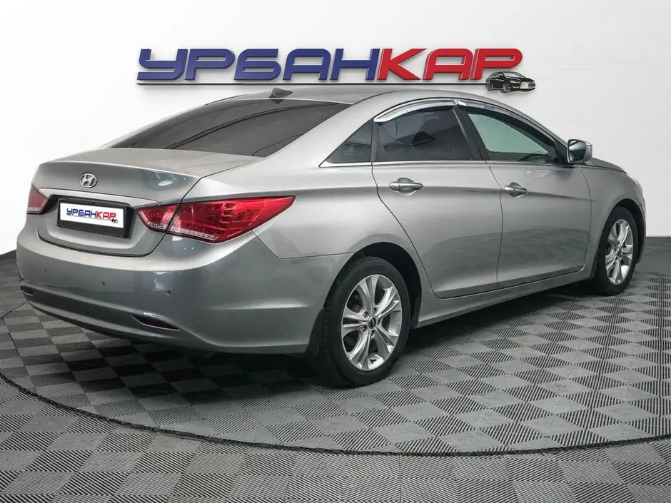 Hyundai Sonata, 2011 г.