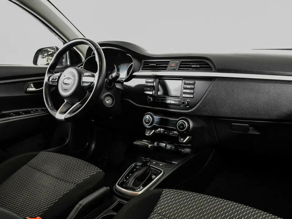 Kia Rio X-Line, 2017 г.