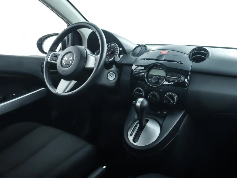 Mazda 2, 2012 г.