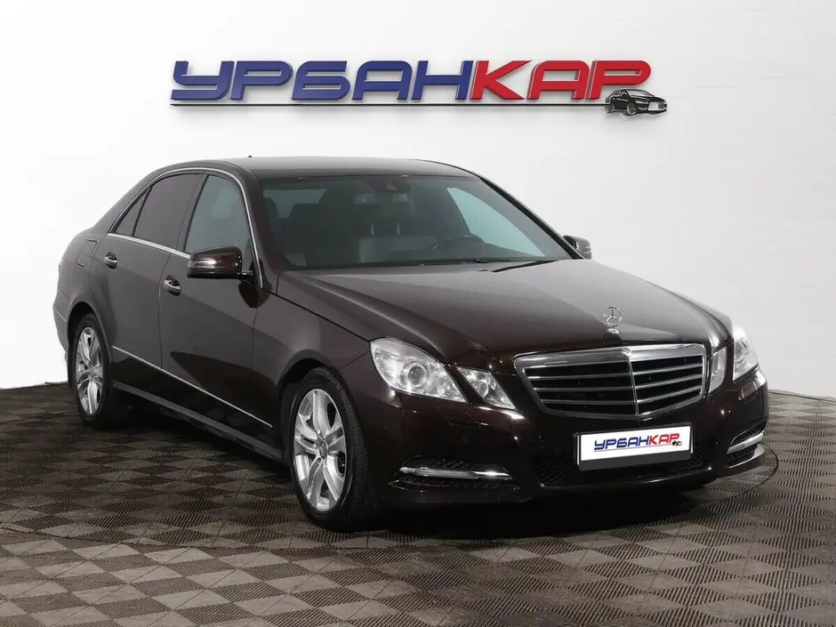 Mercedes-Benz E-Класс, 2010 г.