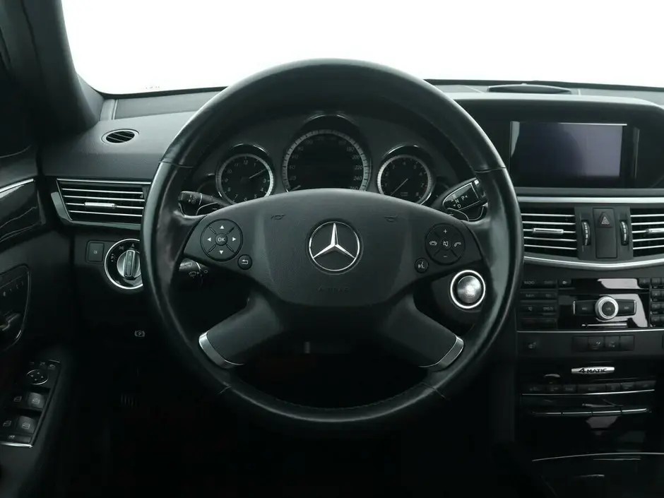 Mercedes-Benz E-Класс, 2010 г.