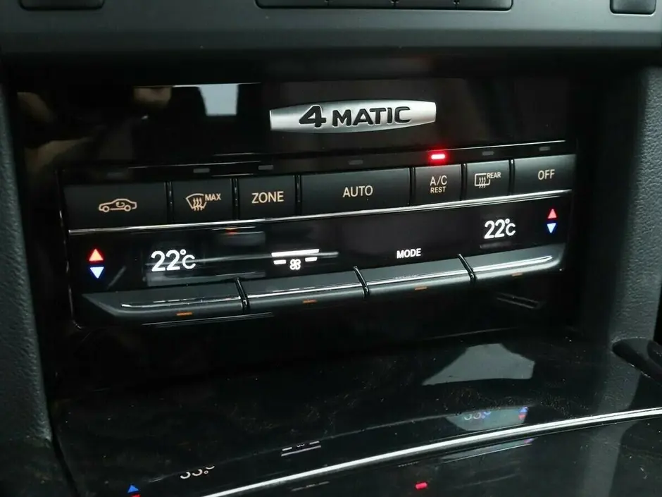 Mercedes-Benz E-Класс, 2010 г.