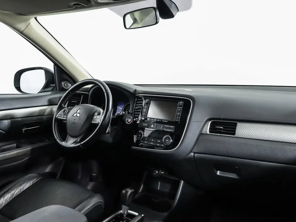 Mitsubishi Outlander, 2015 г.