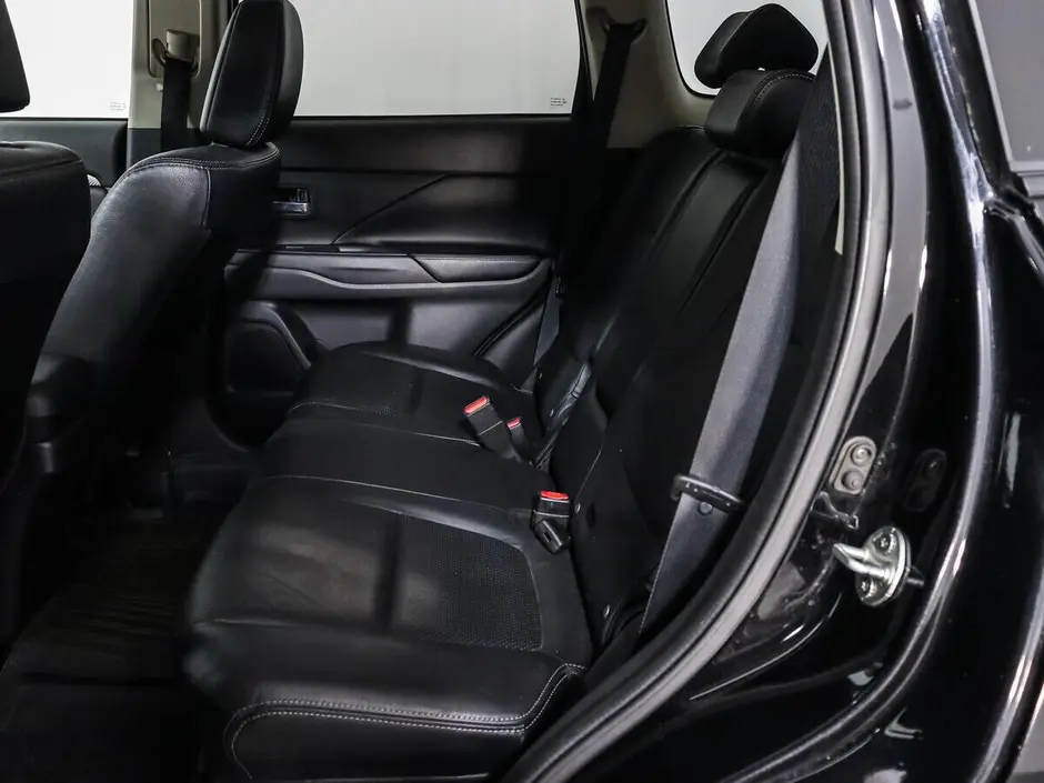 Mitsubishi Outlander, 2015 г.