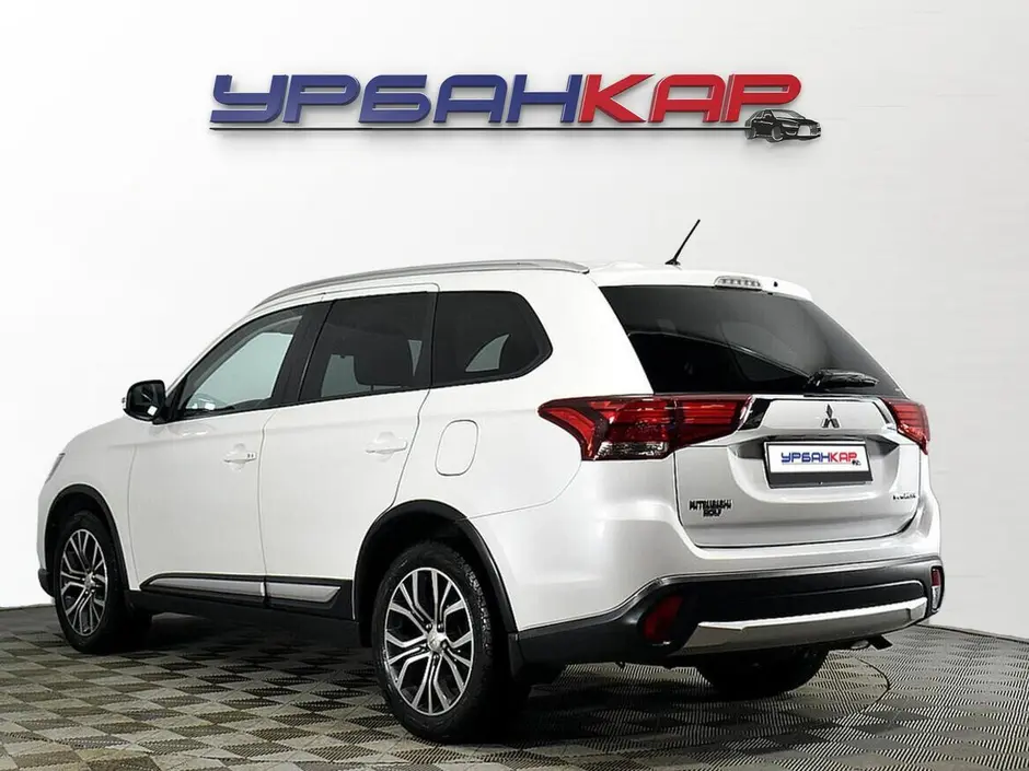 Mitsubishi Outlander, 2016 г.