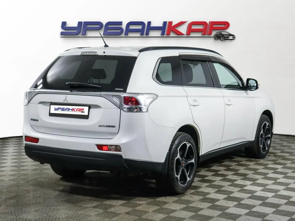 Mitsubishi Outlander, 2013 г.