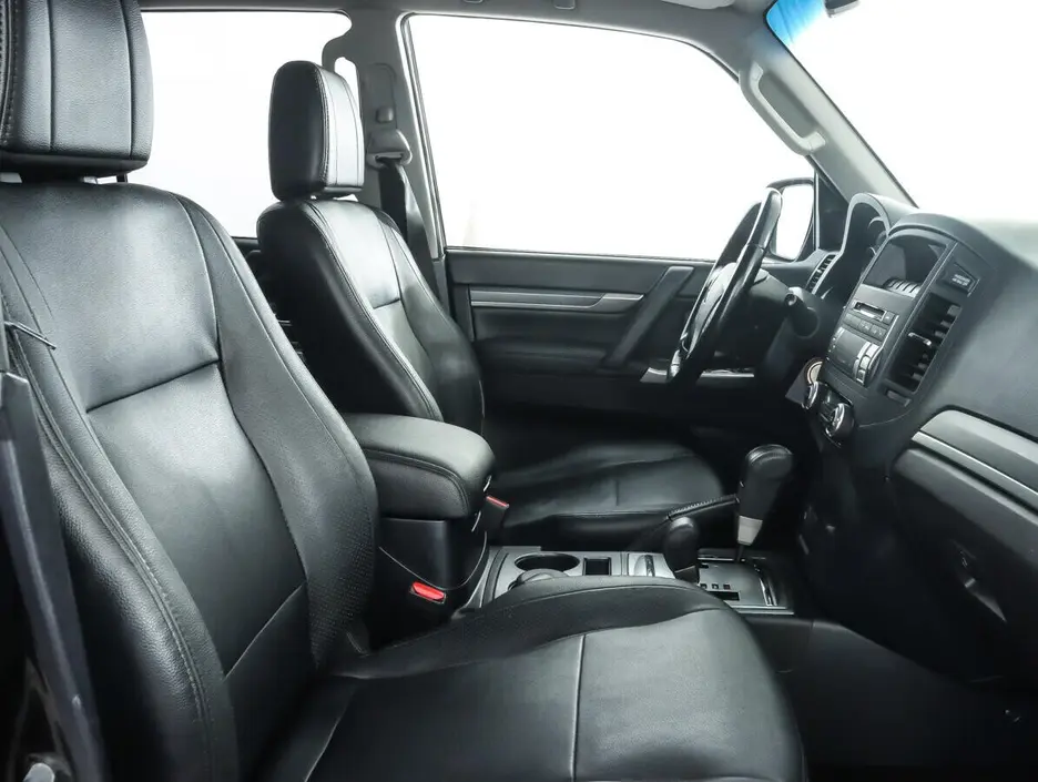 Mitsubishi Pajero, 2012 г.