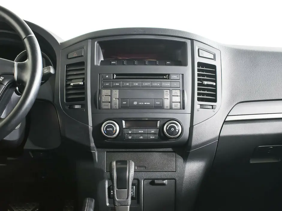 Mitsubishi Pajero, 2011 г.