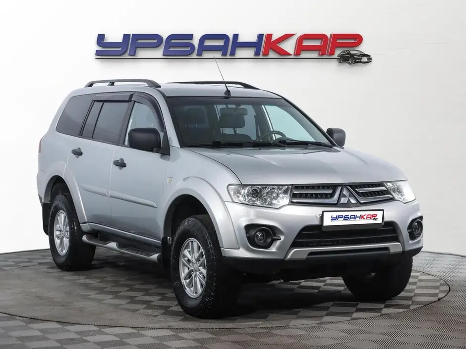 Mitsubishi Pajero Sport, 2013 г.