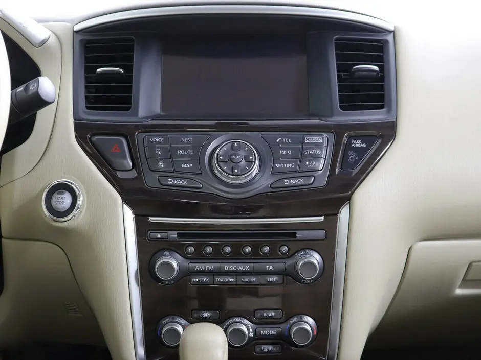 Nissan Pathfinder, 2014 г.