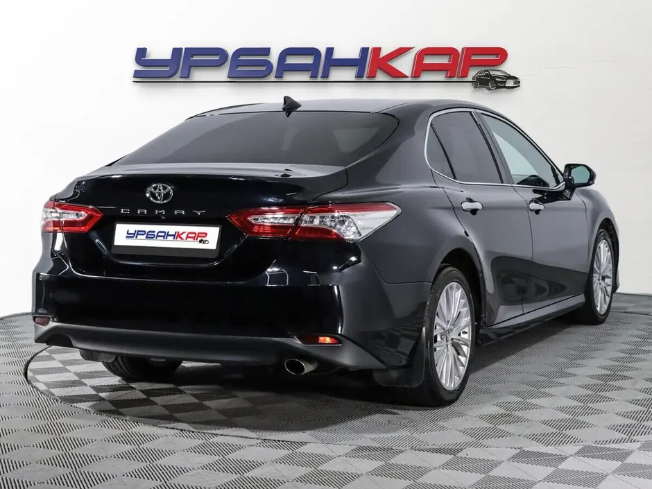 Toyota Camry, 2018 г.