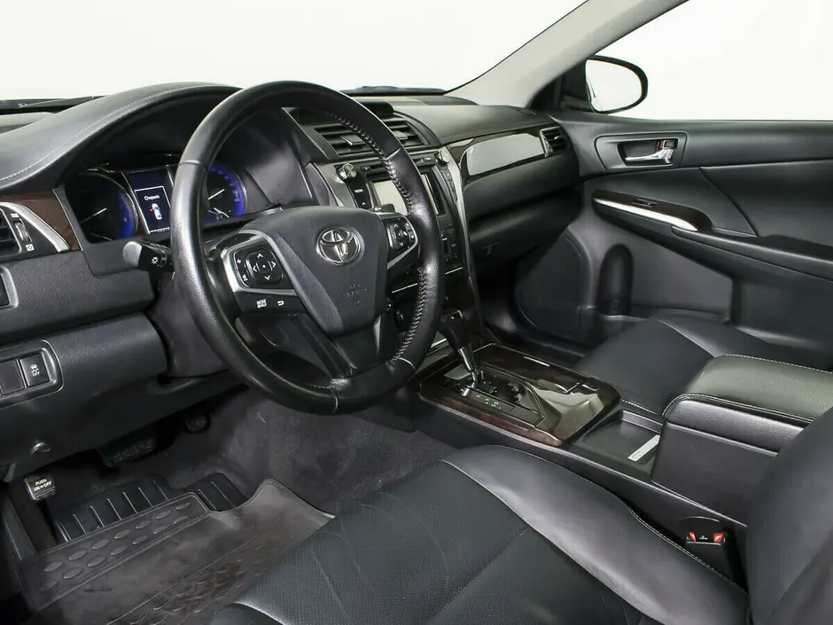 Toyota Camry, 2015 г.