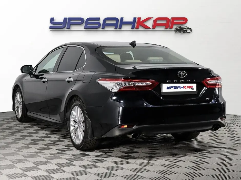 Toyota Camry, 2018 г.