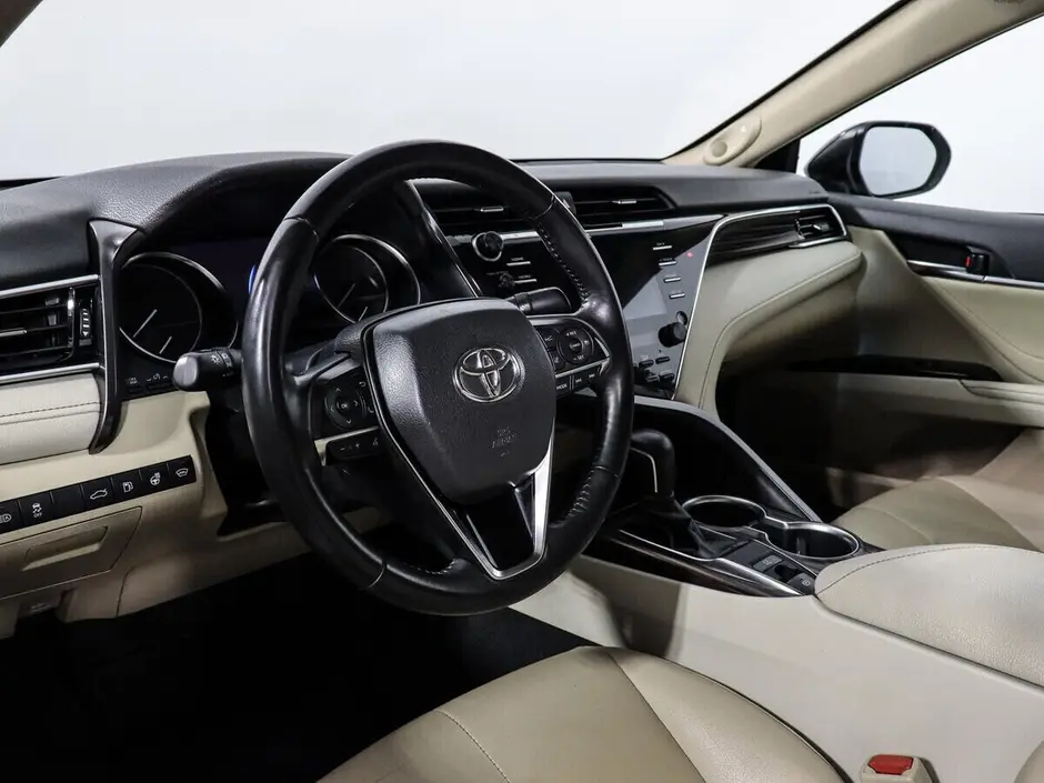Toyota Camry, 2018 г.
