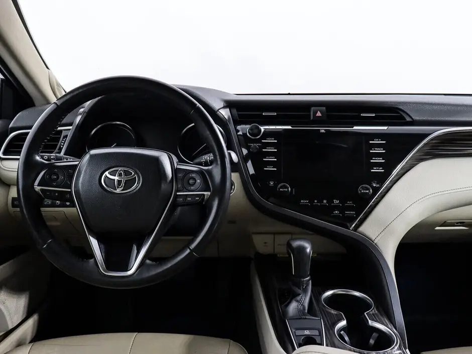 Toyota Camry, 2018 г.