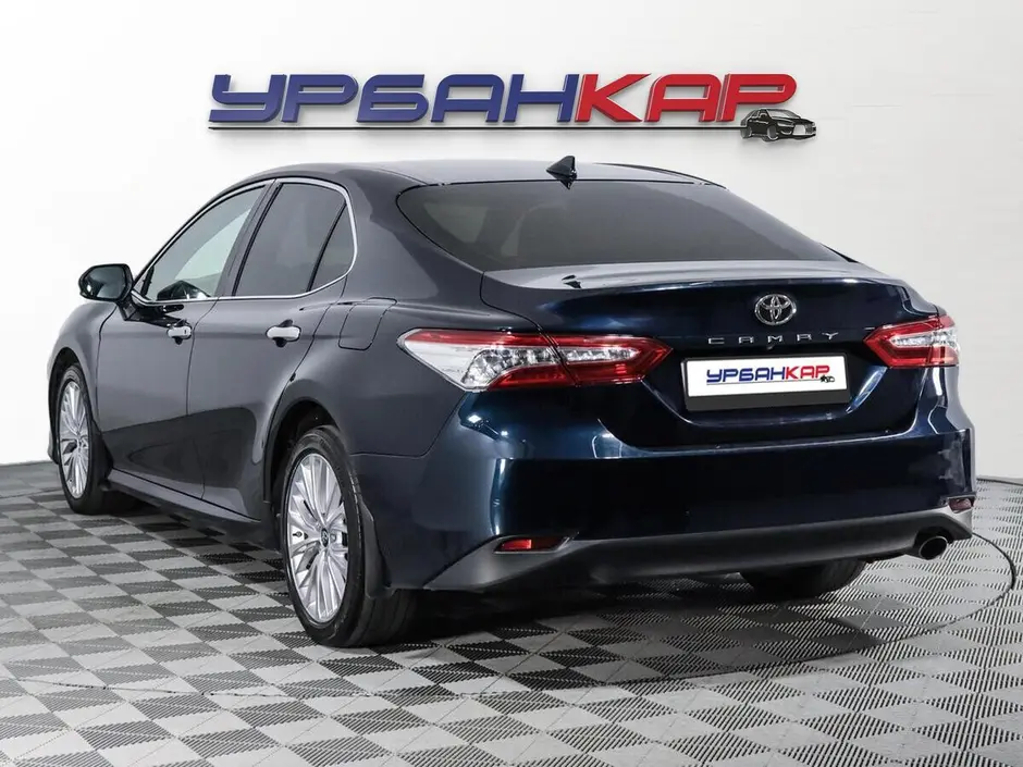 Toyota Camry, 2019 г.