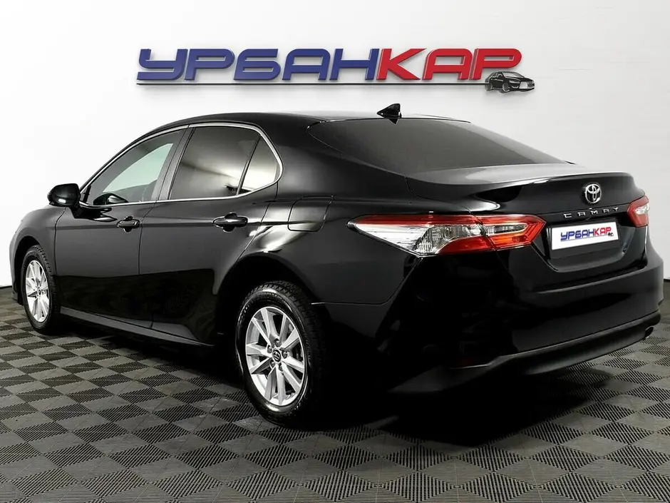 Toyota Camry, 2019 г.