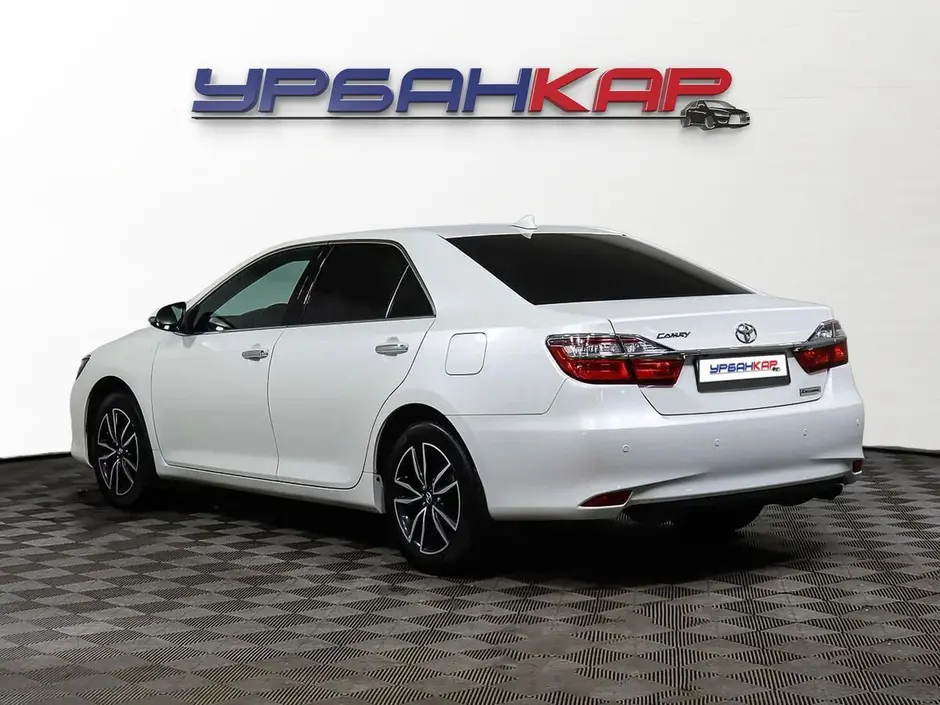 Toyota Camry, 2018 г.