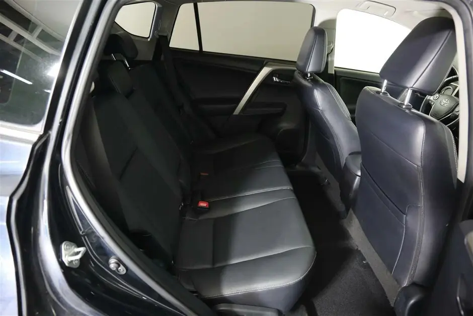 Toyota RAV4, 2015 г.