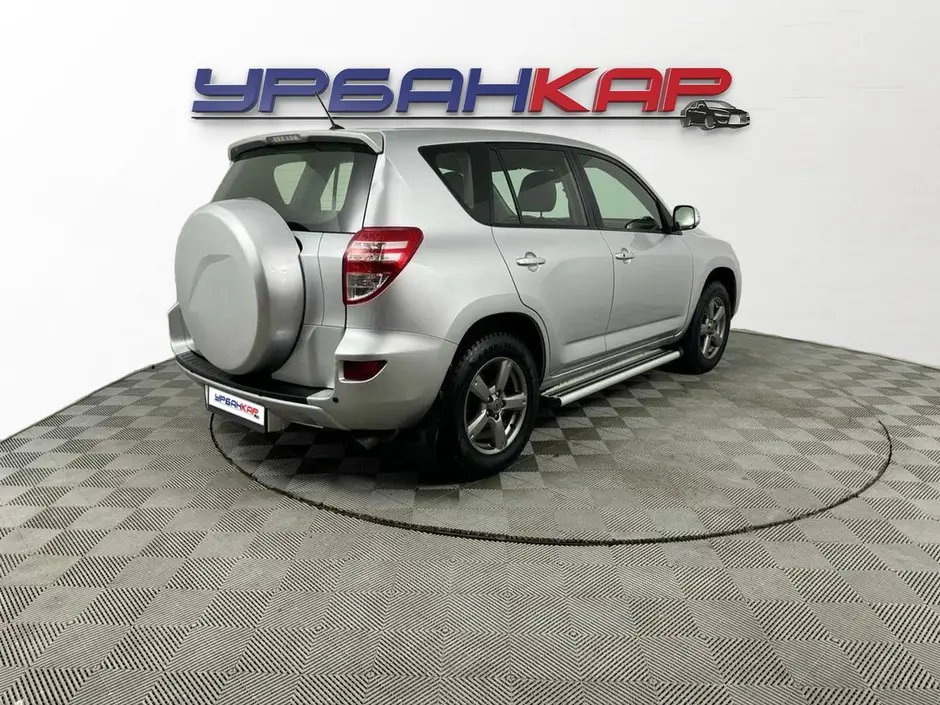 Toyota RAV4, 2011 г.