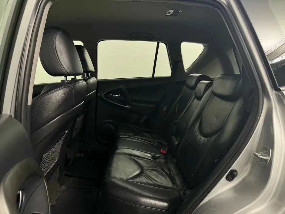 Toyota RAV4, 2011 г.