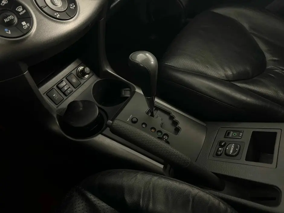 Toyota RAV4, 2011 г.