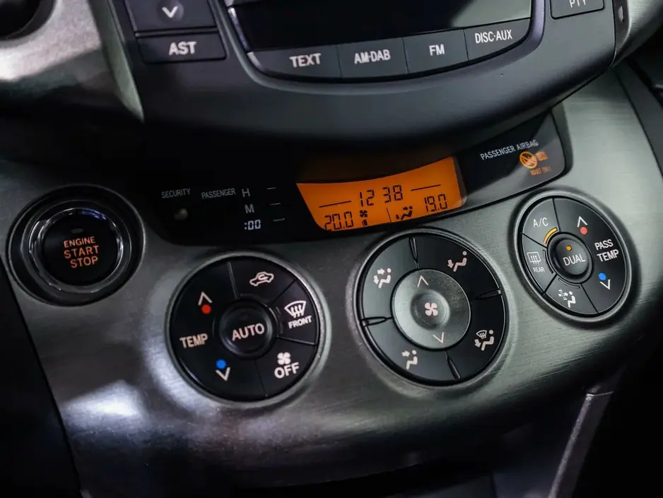 Toyota RAV4, 2011 г.