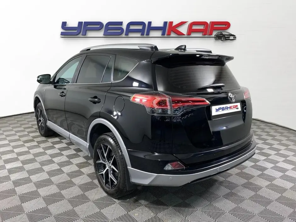 Toyota RAV4, 2017 г.