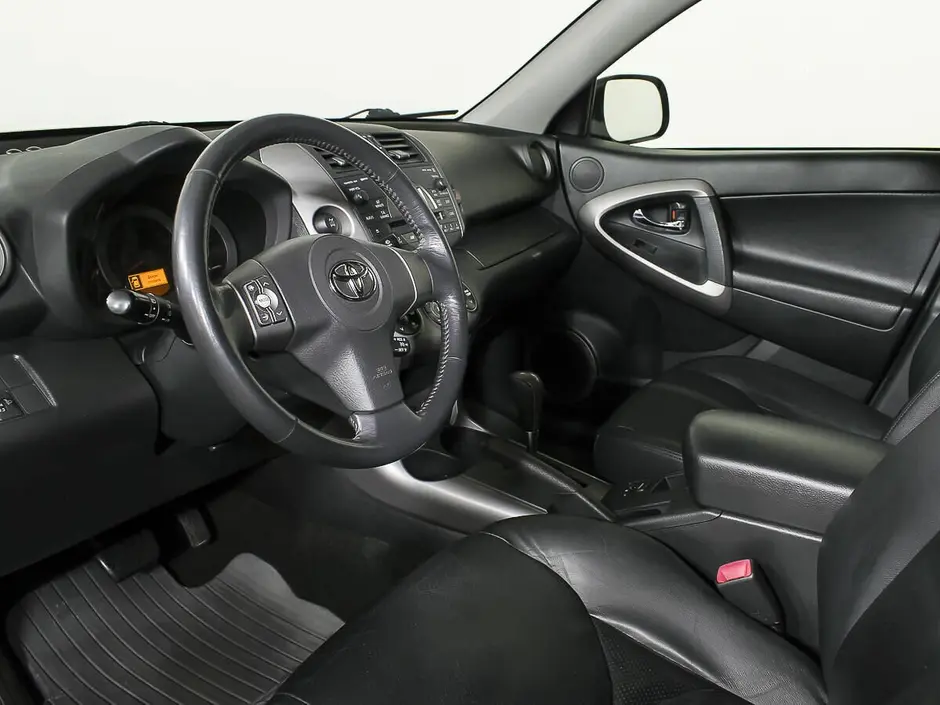 Toyota RAV4, 2010 г.