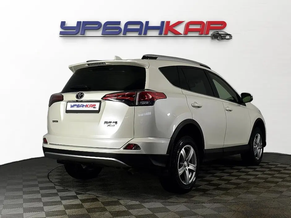 Toyota RAV4, 2016 г.