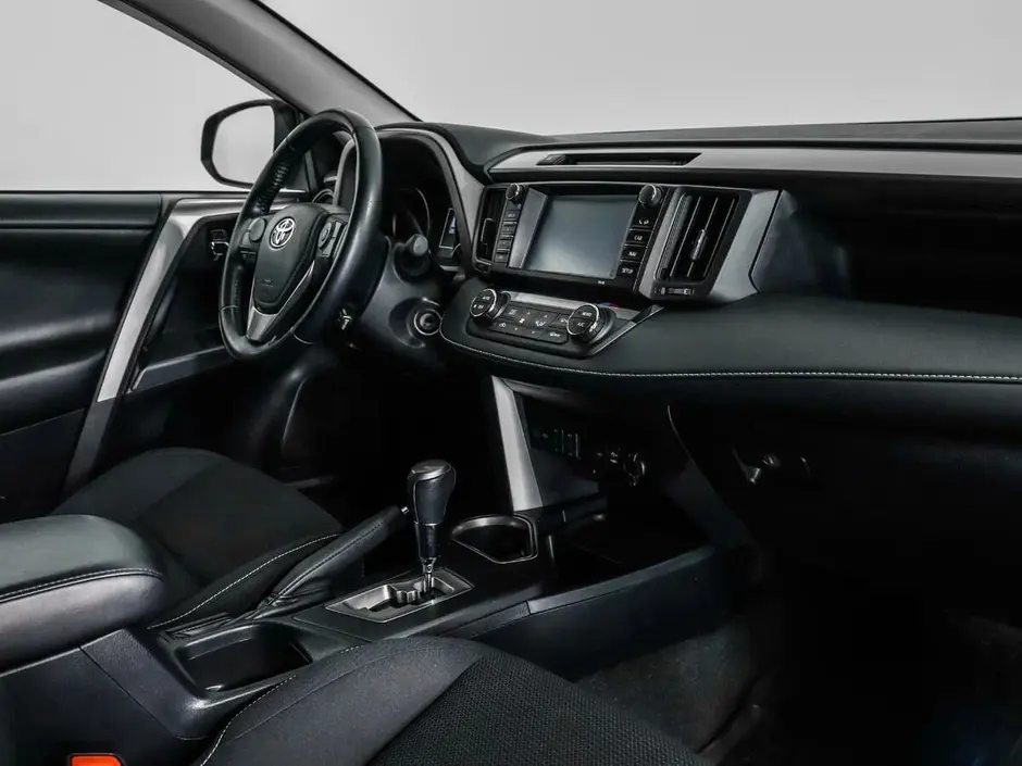 Toyota RAV4, 2017 г.