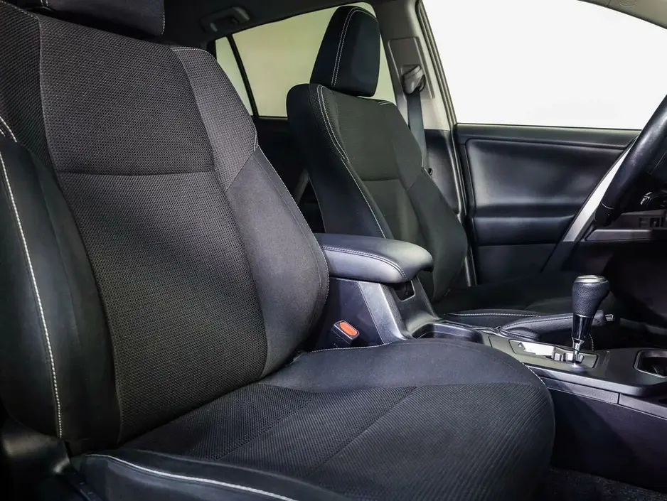 Toyota RAV4, 2015 г.