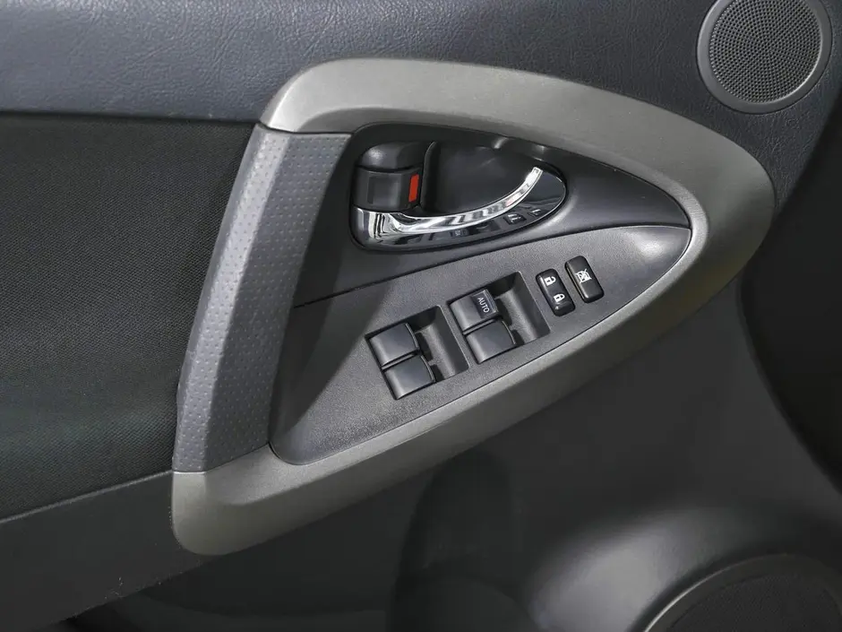 Toyota RAV4, 2011 г.