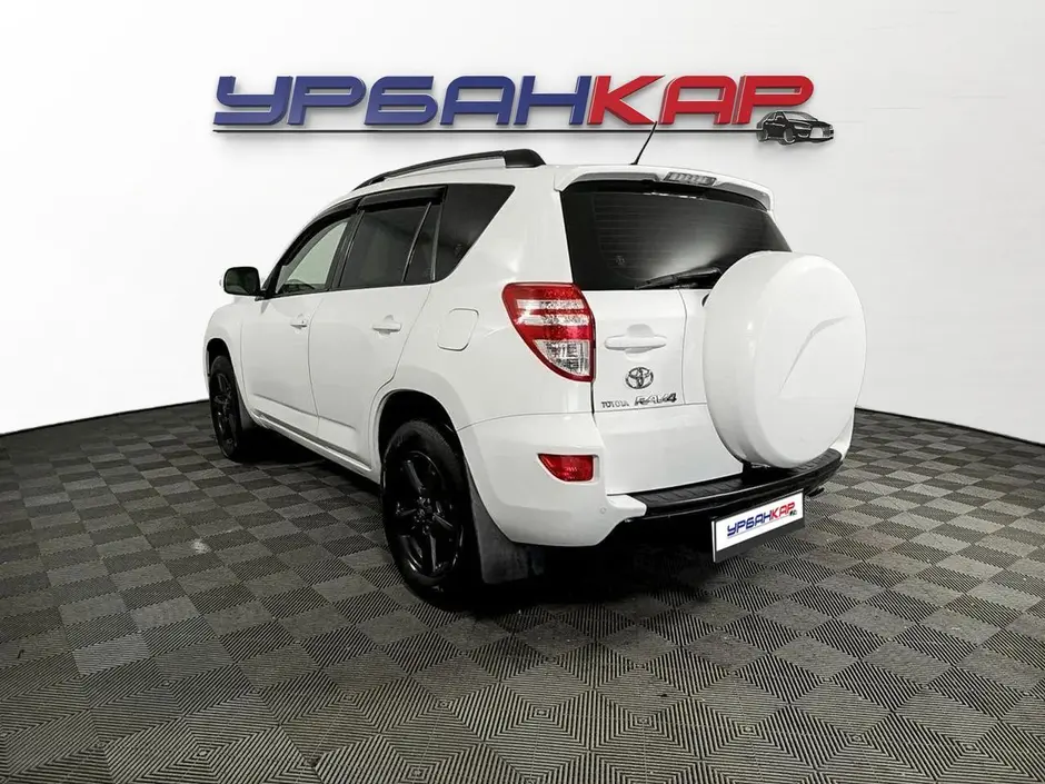 Toyota RAV4, 2011 г.