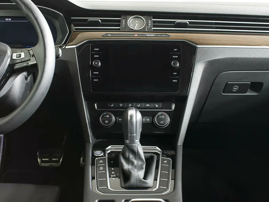 Volkswagen Passat, 2017 г.