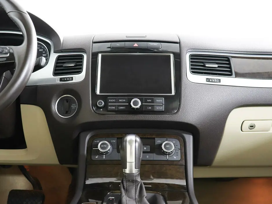 Volkswagen Touareg, 2011 г.