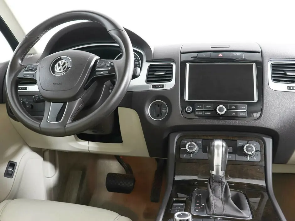 Volkswagen Touareg, 2011 г.
