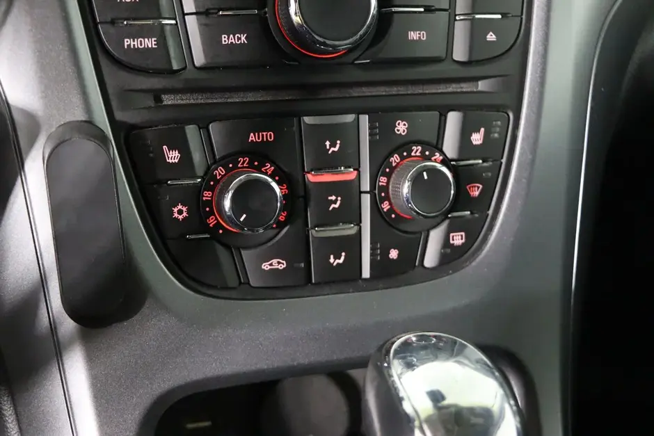 Opel Astra, 2012 г.